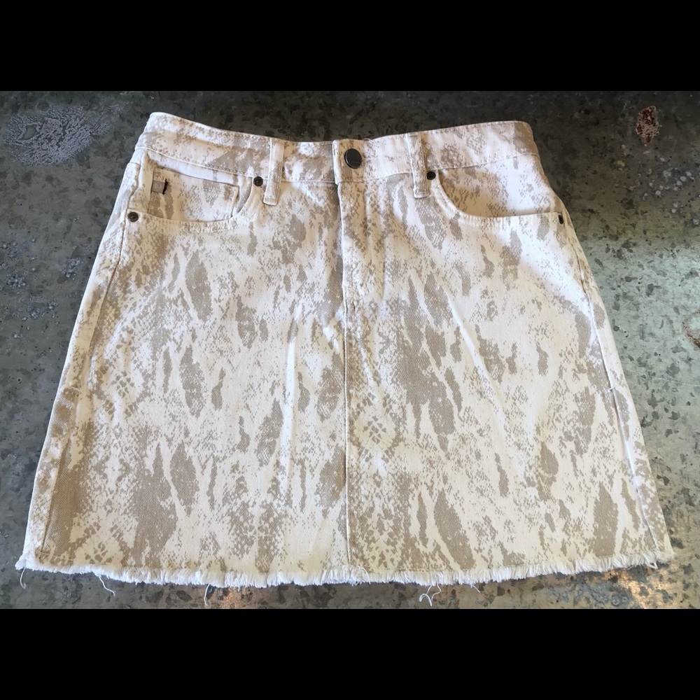 Super cute Dear John snakeskin print mini skirt size 27